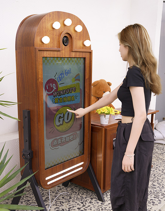 復(fù)古大頭貼自助拍照機(jī)